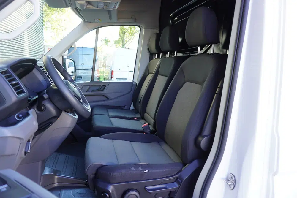 Volkswagen Crafter 140pk Automaat L3H3 uit 2021, foto 9