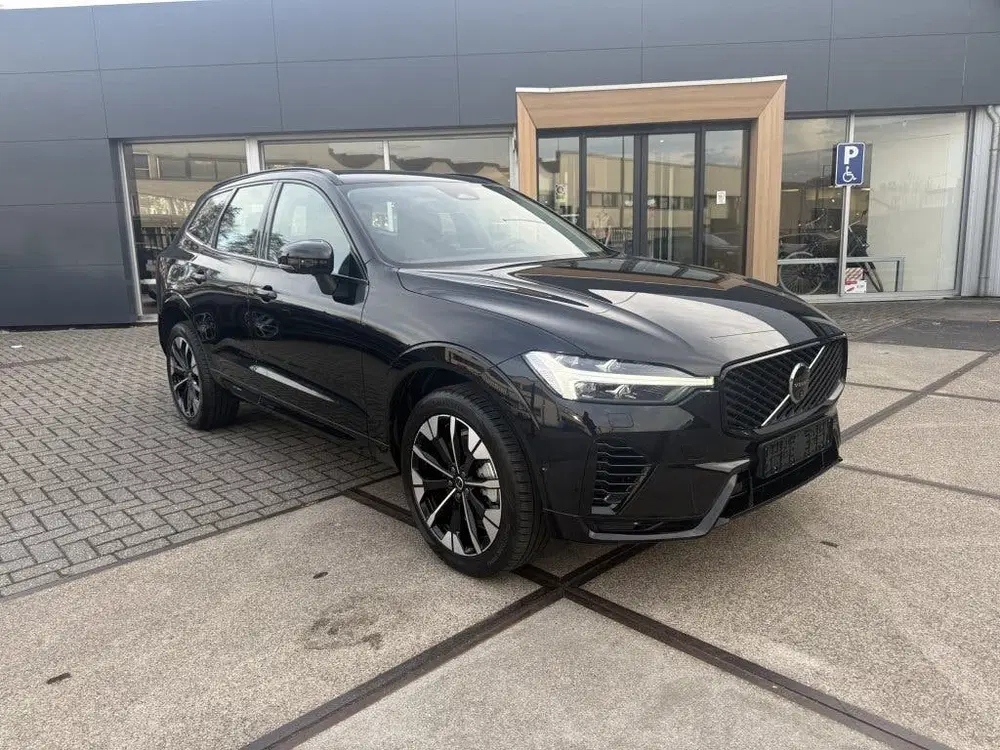Volvo XC60 T6 AWD Ultra Dark uit 2025, foto 7