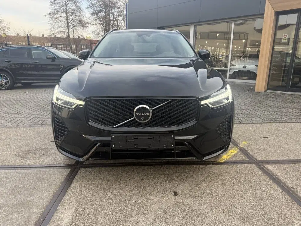 Volvo XC60 T6 AWD Ultra Dark uit 2025, foto 8