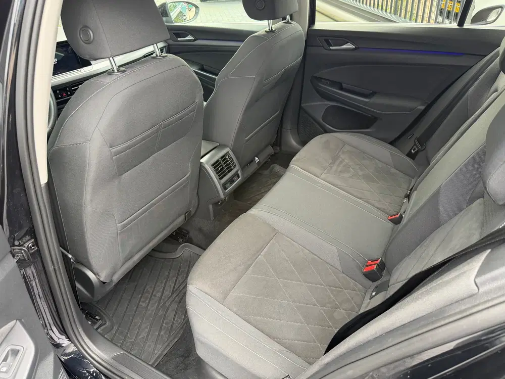 Volkswagen Golf 1.5 eTSI Style uit 2020, foto 8