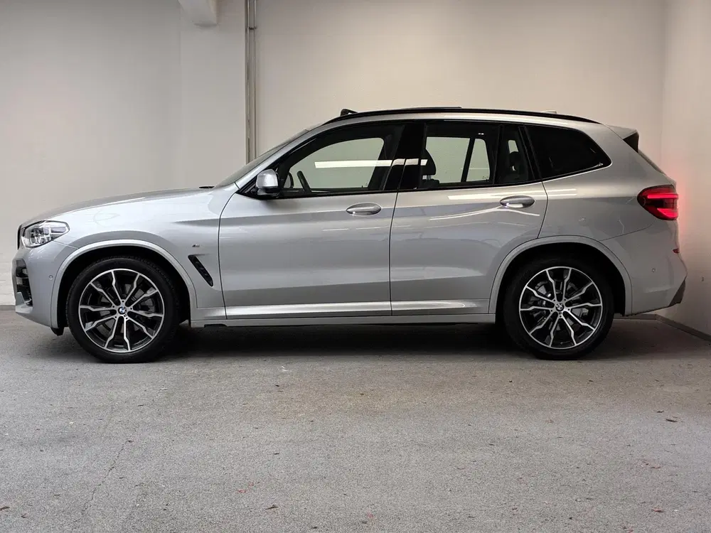 BMW X3 xDrive20i M-Sport uit 2019, foto 13