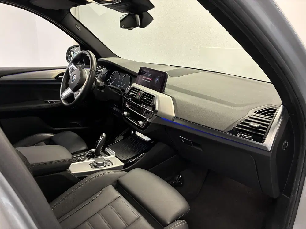 BMW X3 xDrive20i M-Sport uit 2019, foto 15