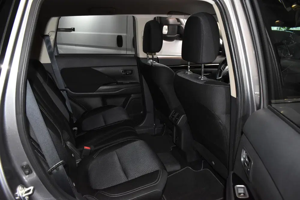Mitsubishi Outlander 2.4 PHEV Plug-In CAMERA uit 2020, foto 12