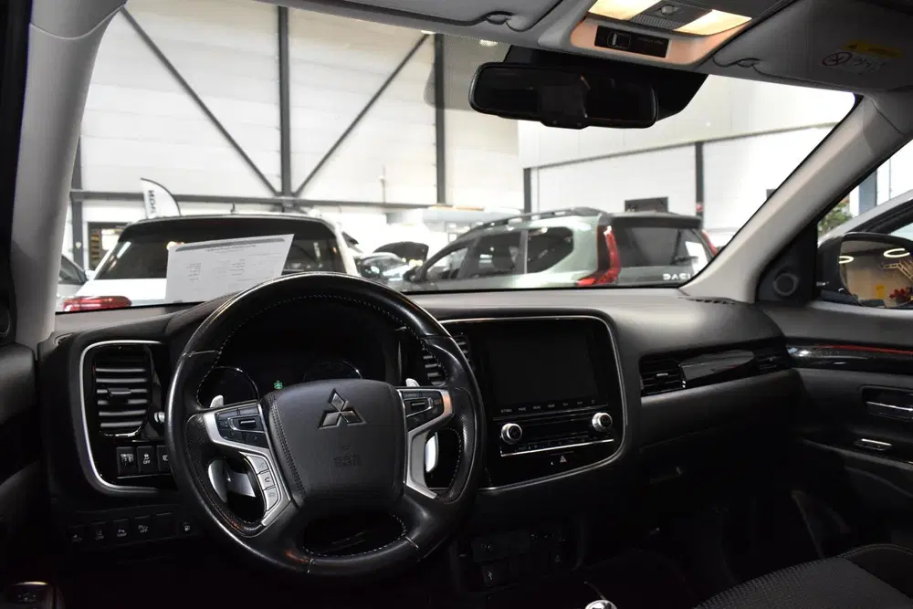 Mitsubishi Outlander 2.4 PHEV Plug-In CAMERA uit 2020, foto 9