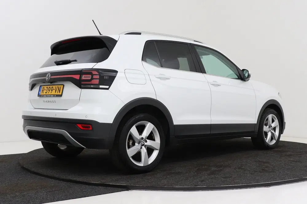 Volkswagen T-Cross 1.0 TSI Style uit 2021, foto 2