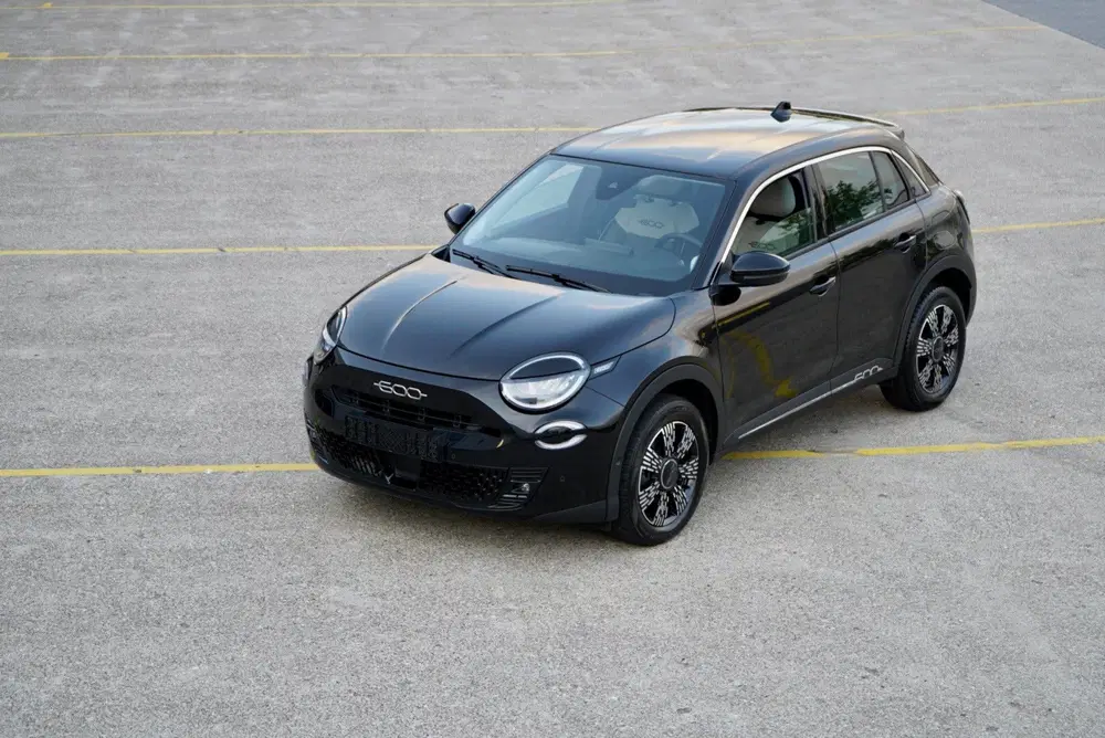 Fiat 600 1.2 Hybrid Urban Apple CarPlay Surround Vi uit 2024, foto 12