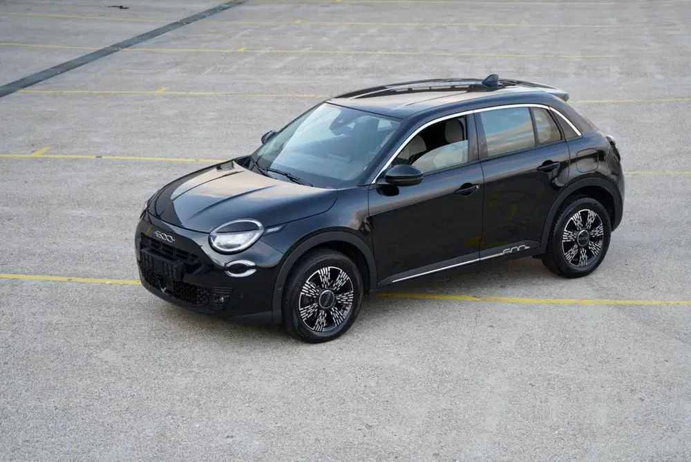 Fiat 600 1.2 Hybrid Urban Apple CarPlay Surround Vi uit 2024, foto 3