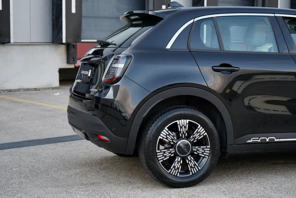 Fiat 600 1.2 Hybrid Urban Apple CarPlay Surround Vi uit 2024, foto 9