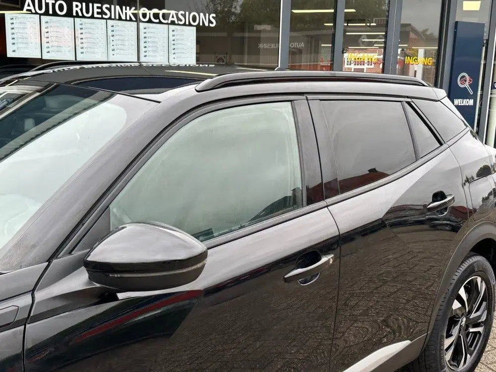 Peugeot 2008 1.2 PT ALLURE PACK uit 2021, foto 4