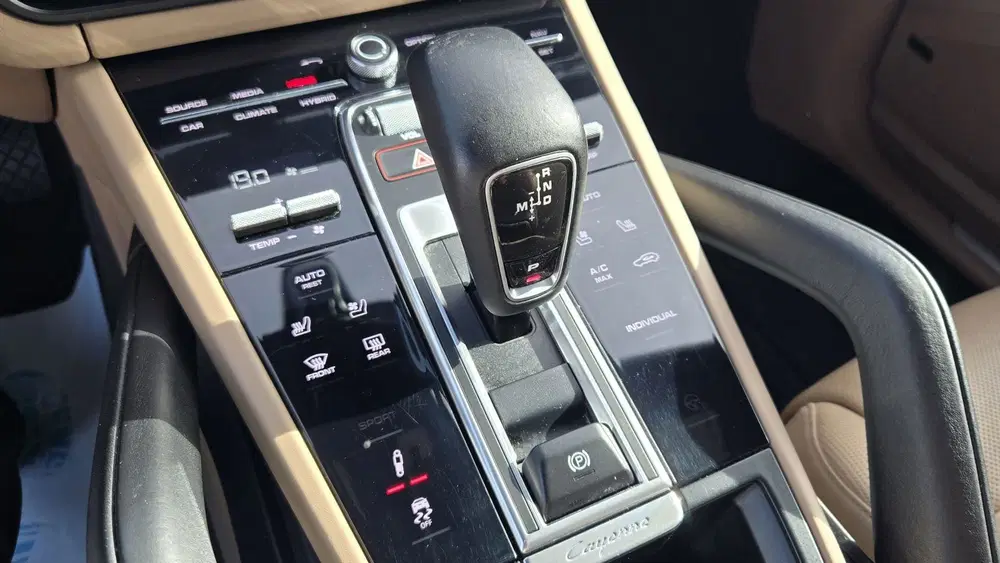 Porsche Cayenne Cayenne Coupé 3.0 E-Hybrid uit 2020, foto 15