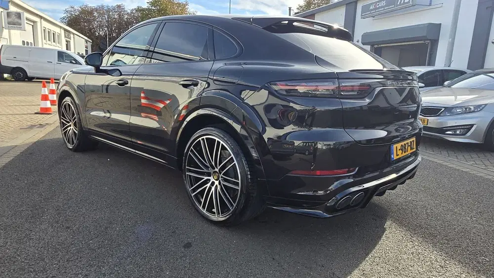 Porsche Cayenne Cayenne Coupé 3.0 E-Hybrid uit 2020, foto 9