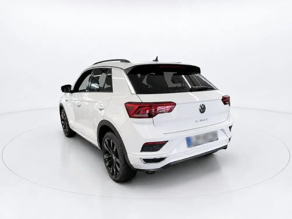 Volkswagen T-Roc 1.5 TSI Sport R-Line uit 2022, foto 2