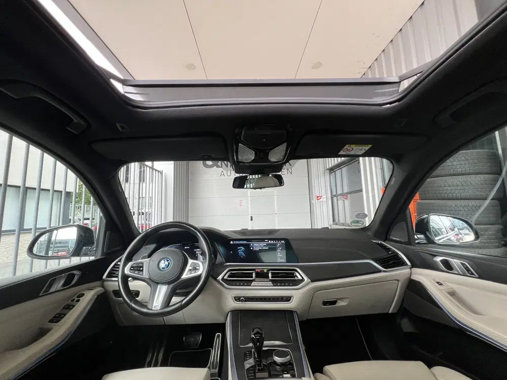 BMW X5 xDrive45e High Executive M-Sport uit 2023, foto 15
