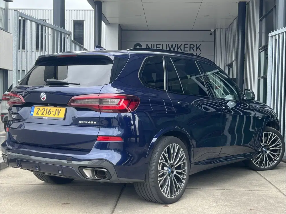 BMW X5 xDrive45e High Executive M-Sport uit 2023, foto 2