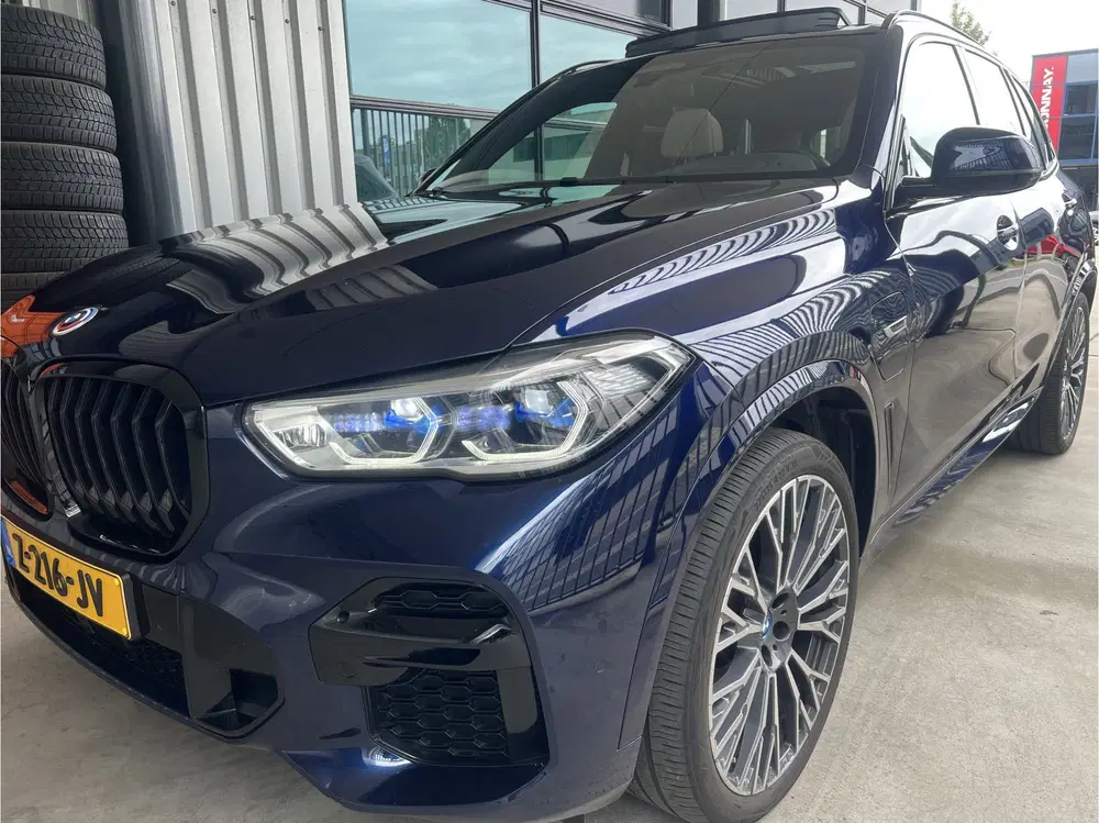 BMW X5 xDrive45e High Executive M-Sport uit 2023, foto 5