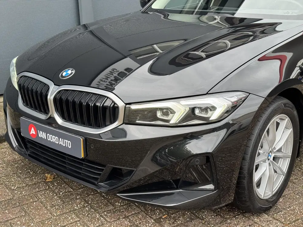 BMW 3-serie 318i uit 2022, foto 10