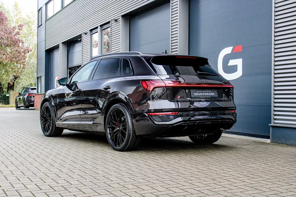 Audi Q8 e-tron 55 quattro S Edition 115 kWh uit 2023, foto 14