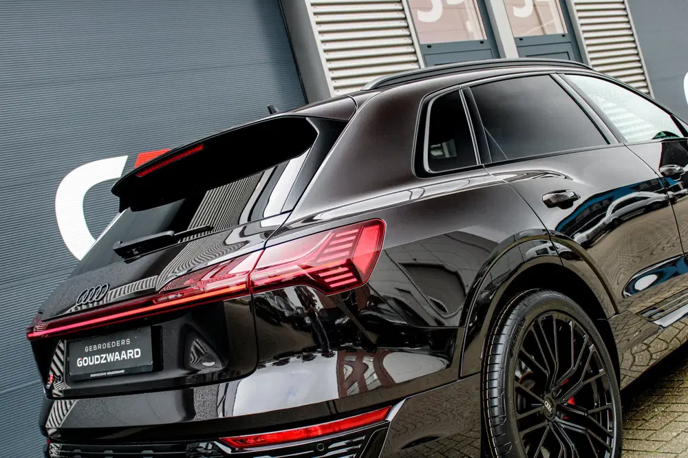 Audi Q8 e-tron 55 quattro S Edition 115 kWh uit 2023, foto 3