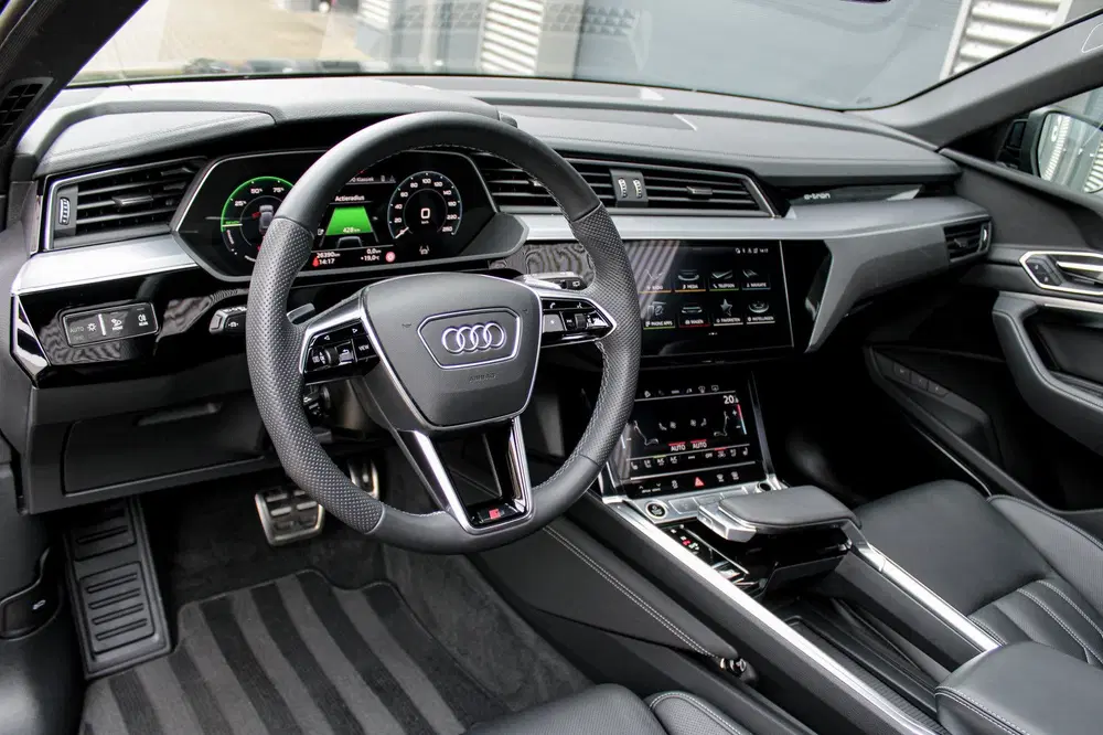 Audi Q8 e-tron 55 quattro S Edition 115 kWh uit 2023, foto 4