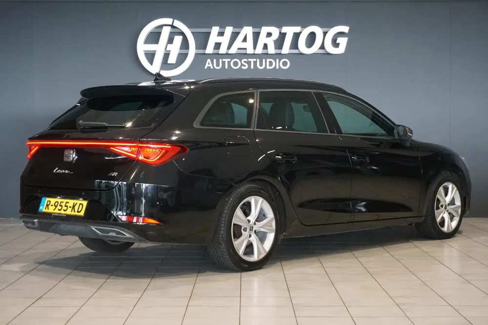 SEAT Leon 1.5 eTSI FR Business Intense * DEALER uit 2021, foto 2