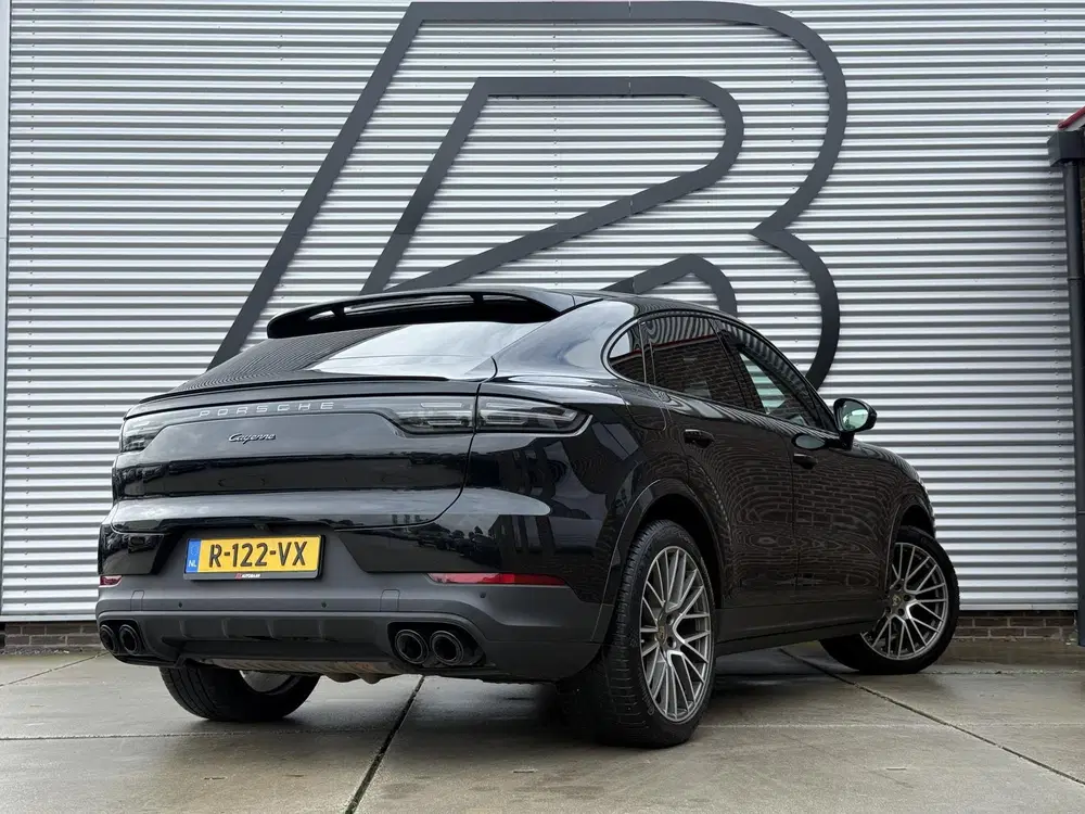 Porsche Cayenne Cayenne Coupé 3.0 E-Hybrid Pano uit 2022, foto 3