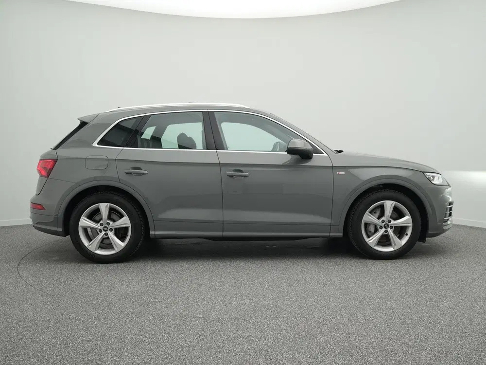 Audi Q5 S-Line 55 TFSI e 367PK quattro Competition uit 2021, foto 13