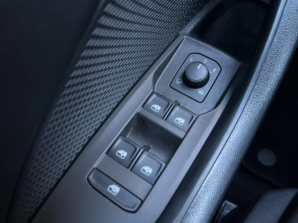 Skoda Octavia 1.5 e-TSI Business Edition uit 2024, foto 10