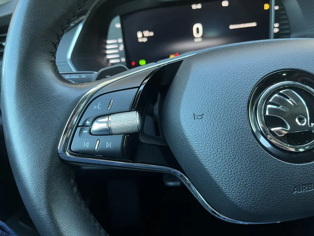 Skoda Octavia 1.5 e-TSI Business Edition uit 2024, foto 13