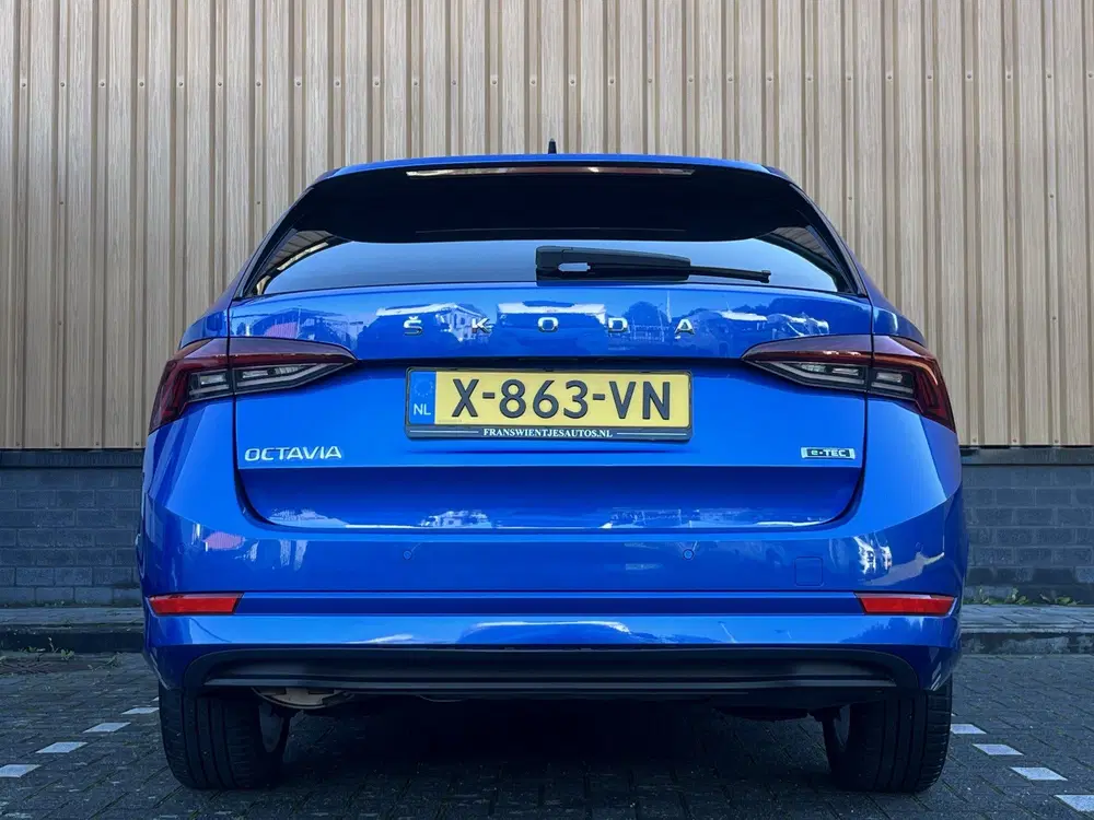 Skoda Octavia 1.5 e-TSI Business Edition uit 2024, foto 6