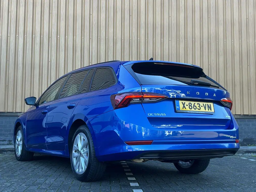 Skoda Octavia 1.5 e-TSI Business Edition uit 2024, foto 7