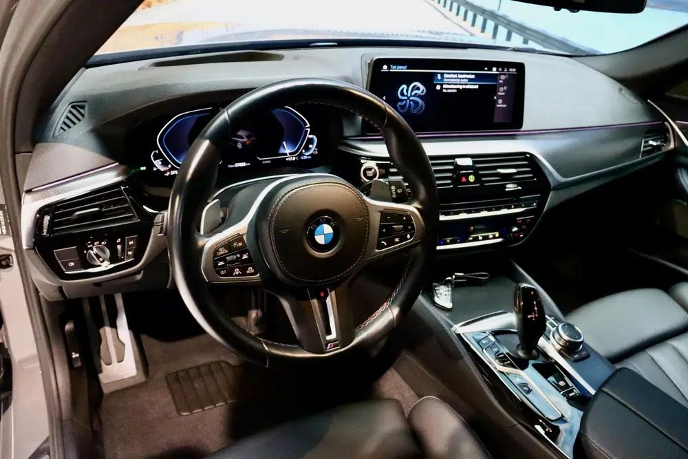 BMW 5-serie 530e High Ex M Sport uit 2022, foto 11