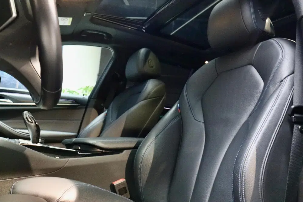 BMW 5-serie 530e High Ex M Sport uit 2022, foto 13