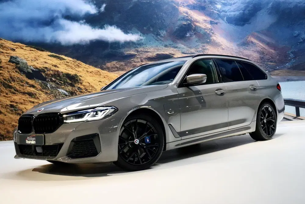 BMW 5-serie 530e High Ex M Sport uit 2022, foto 2