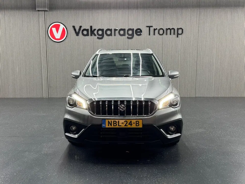 Suzuki S-Cross 1.4 High Executive panoramadak uit 2020, foto 2