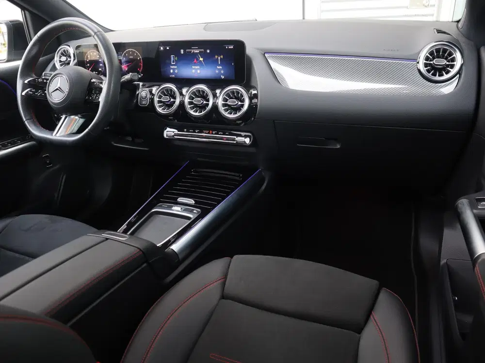Mercedes-Benz B-Klasse 200 AMG Line uit 2023, foto 3