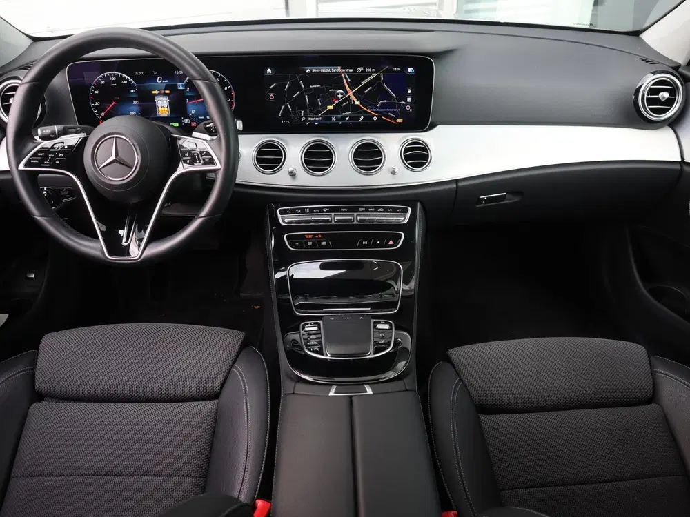 Mercedes-Benz E-Klasse 200 Business Solution l Trekha uit 2022, foto 13