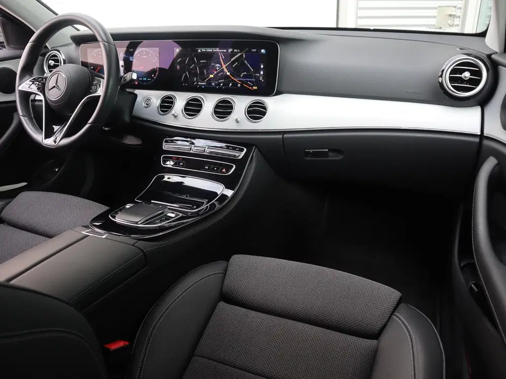 Mercedes-Benz E-Klasse 200 Business Solution l Trekha uit 2022, foto 3