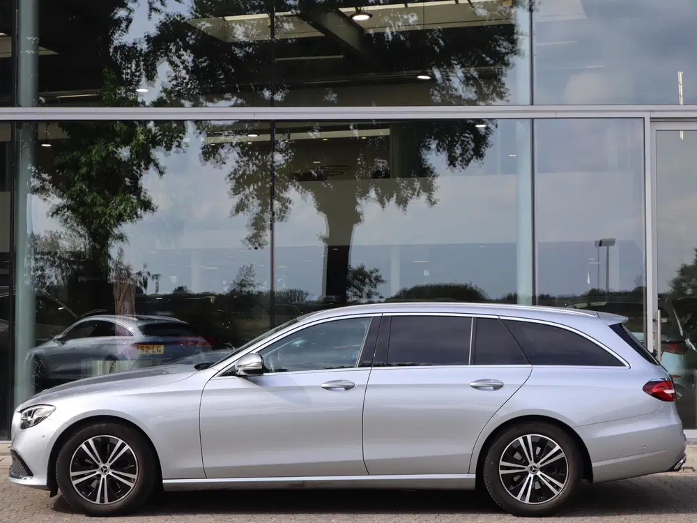 Mercedes-Benz E-Klasse 200 Business Solution l Trekha uit 2022, foto 4