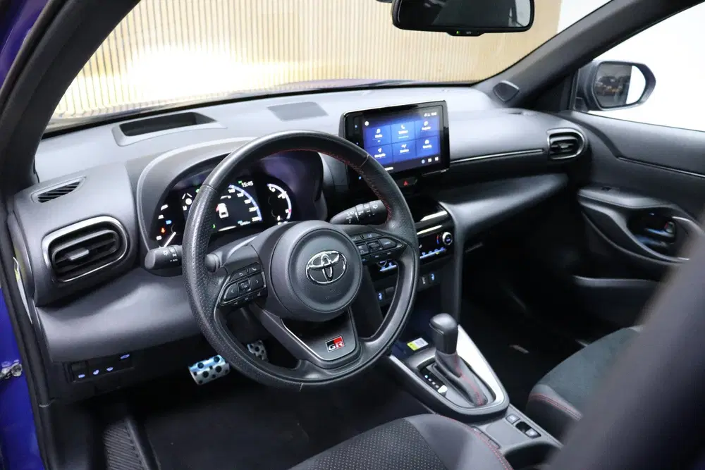 Toyota Yaris Cross 1.5 Hybrid GR Sport uit 2023, foto 9