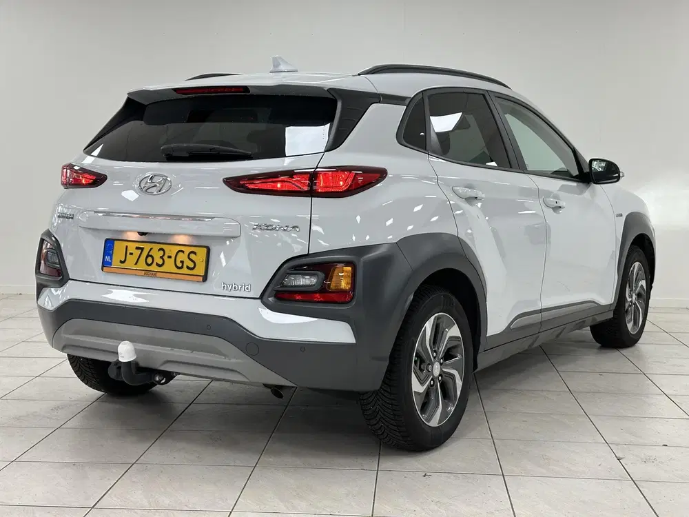 Hyundai KONA 1.6 GDI HEV Fashion TREKHAAK uit 2020, foto 2