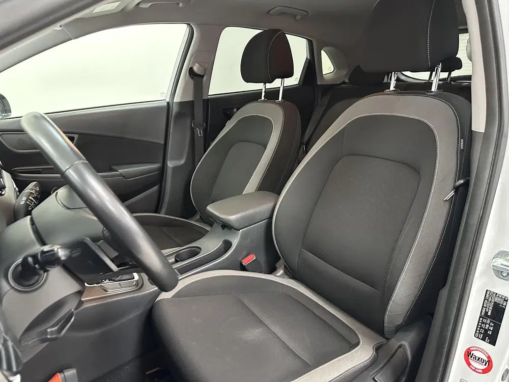 Hyundai KONA 1.6 GDI HEV Fashion TREKHAAK uit 2020, foto 7