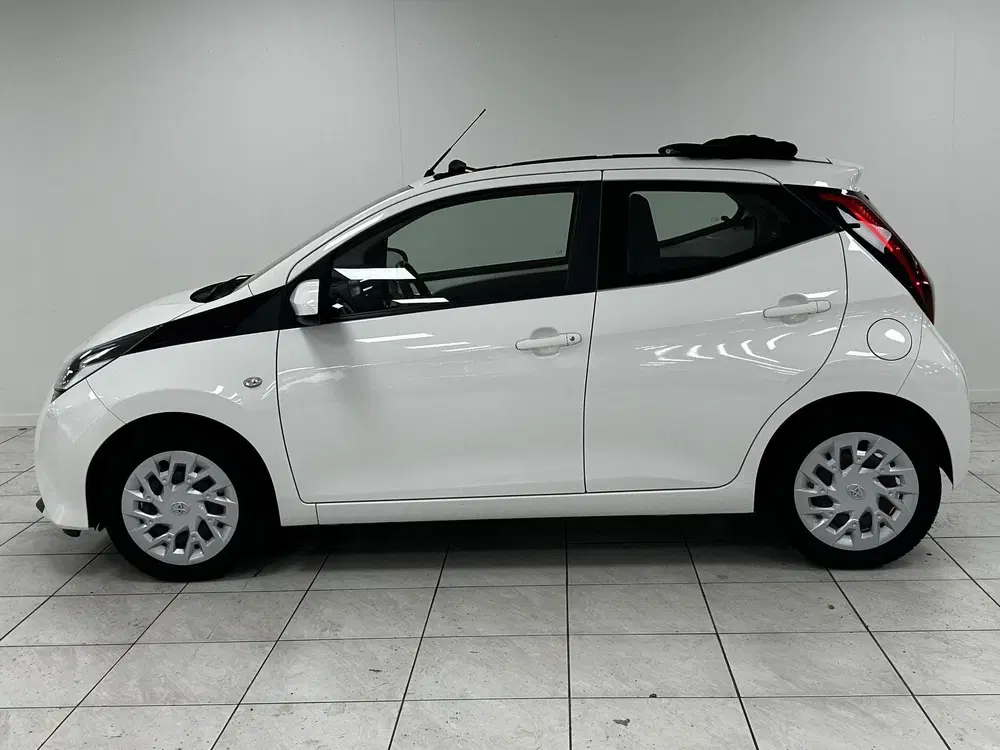 Toyota Aygo 1.0 VVT-i x-play ELEKTRISCH VOUWDAK uit 2019, foto 13