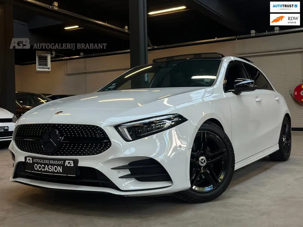 Mercedes-Benz A-Klasse 200 Business Solution AMG Pano uit 2019