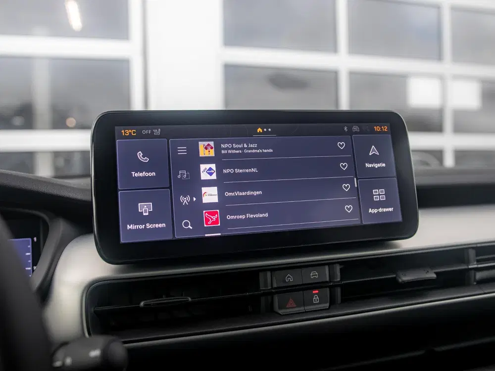 Jeep Avenger 1.2 e-Hybrid Summit uit 2025, foto 14