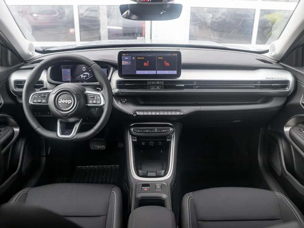 Jeep Avenger 1.2 e-Hybrid Summit uit 2025, foto 9