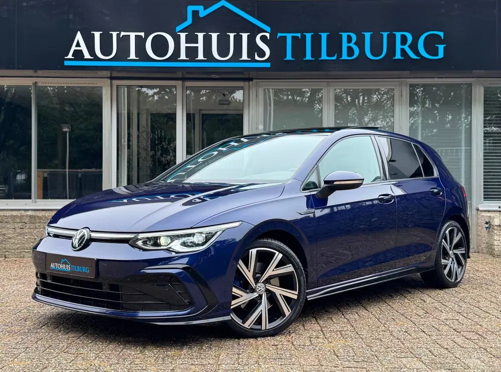Volkswagen Golf 1.5 eTSI R-Line Pano Keyless IQ Camera uit 2020