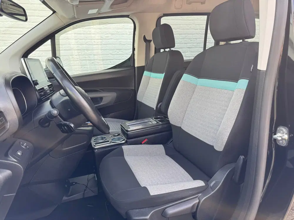 Citroën Berlingo Citroen Berlingo XL 1.2 PureTech Shine 7p uit 2019, foto 2