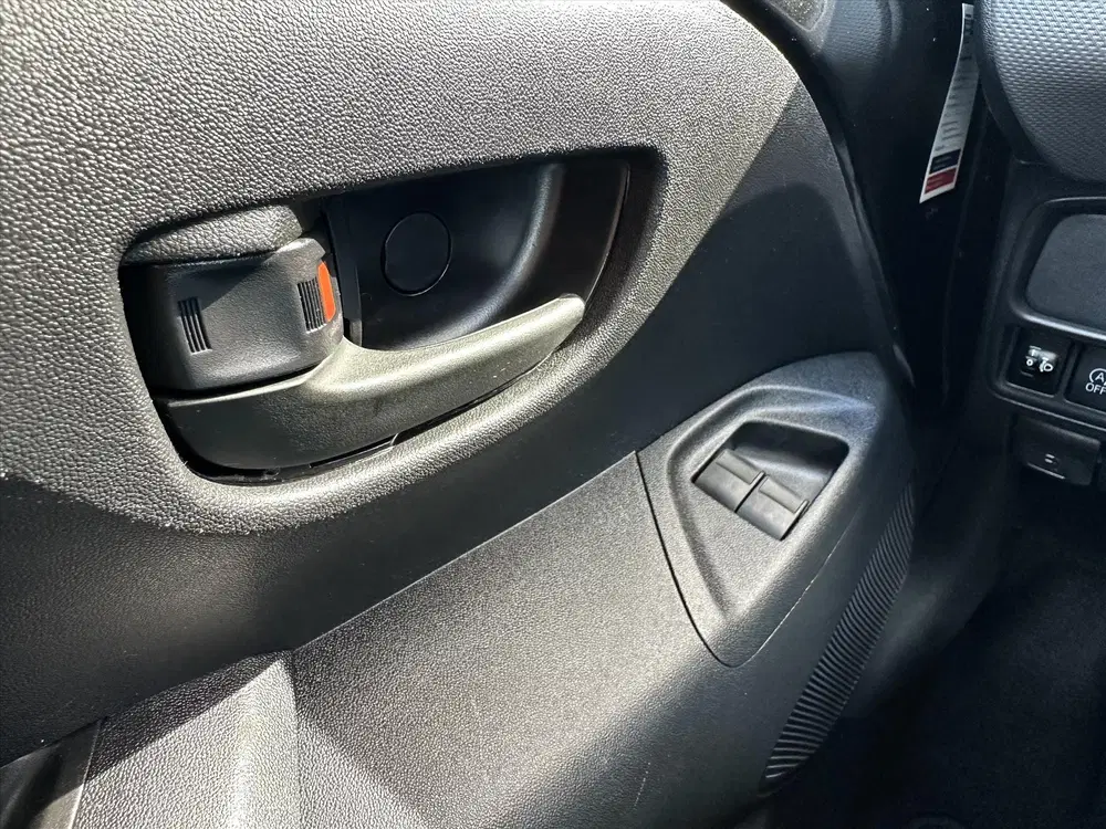 Peugeot 108 1.0 e-VTi 72pk 5D Active uit 2022, foto 14