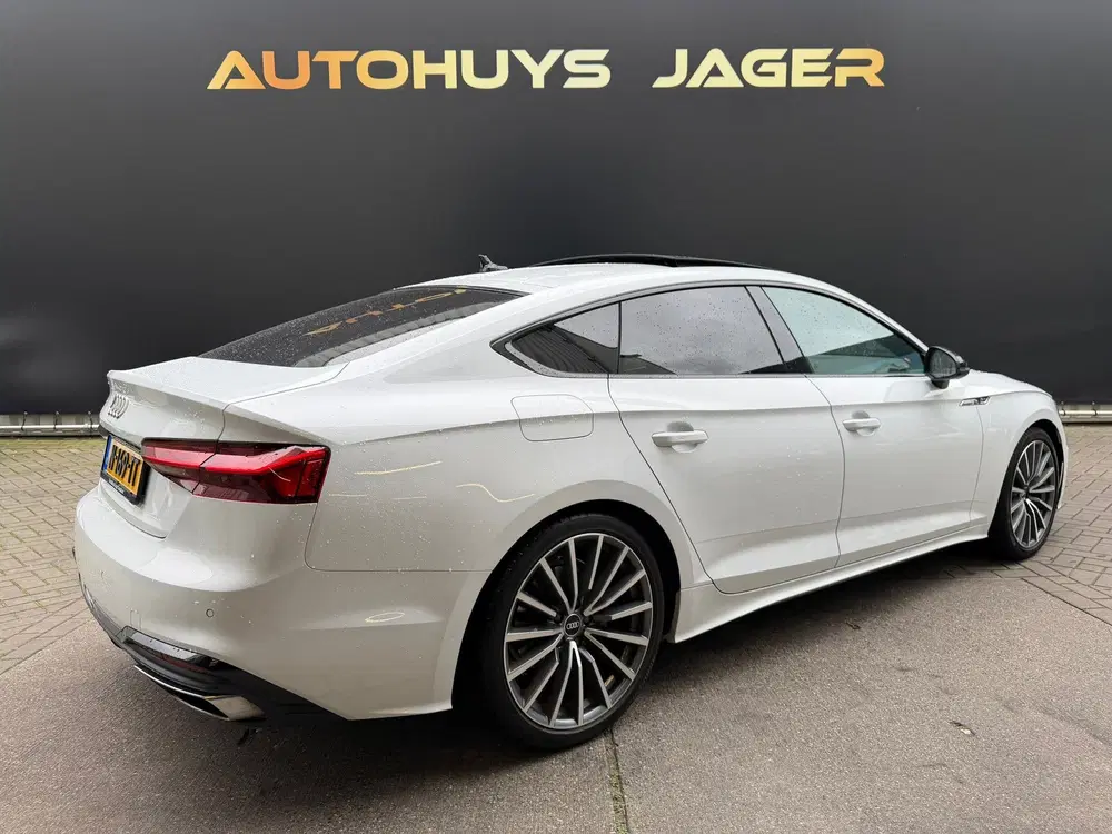Audi A5 40 TFSI Quattro Sline Competition Pano Car uit 2022, foto 11
