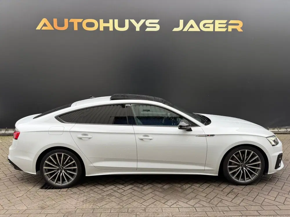 Audi A5 40 TFSI Quattro Sline Competition Pano Car uit 2022, foto 13